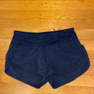 Black lulu lemon speed up shorts 2.5”